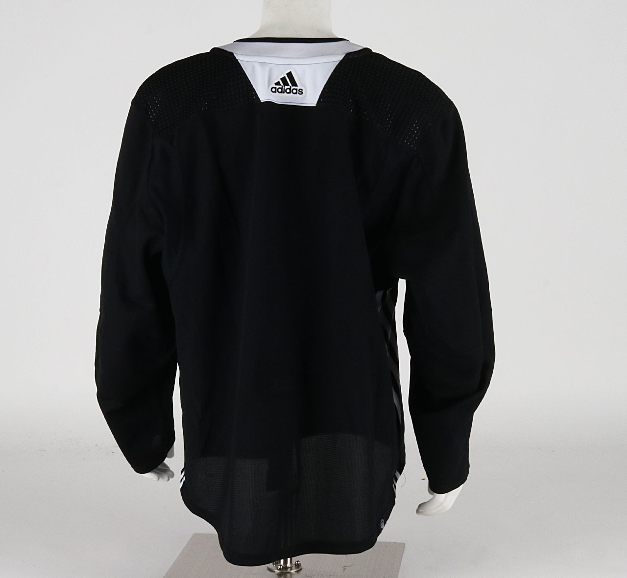 black adidas size 6