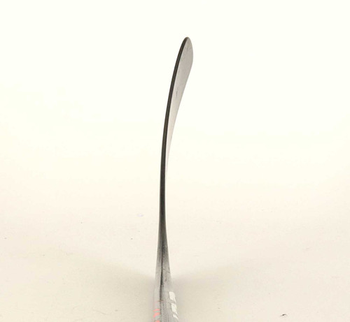 Left - Patrick Kane Supreme 2s Pro 'Dressed as Vapor Flylite' 95 Flex Stick