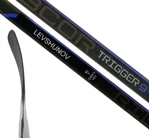 Right - Artyom Levshunov Ribcor Trigger 8 Pro 'Dressed as Ribcor Trigger 9 Pro' 85 Flex Stick