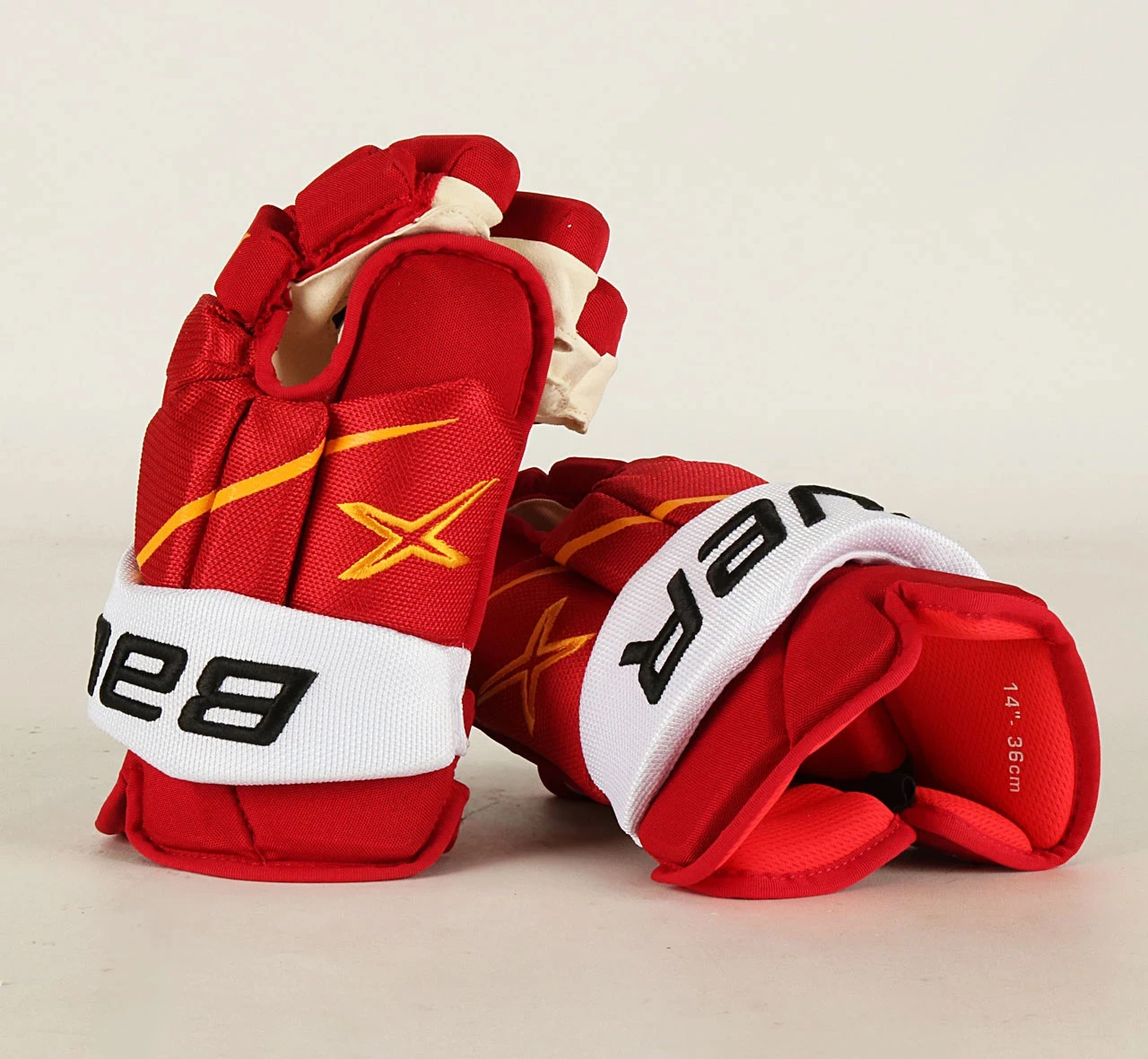Bauer Gloves