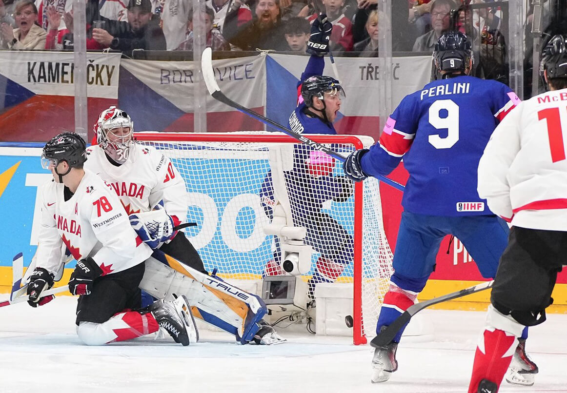 (Some ODR time during the Quebec Pee-wee Tournament 2003)