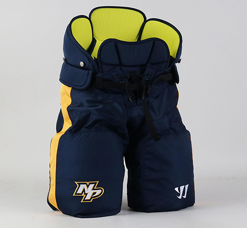 Hockey Pants Fitting Guide: How to Choose the Right Size
