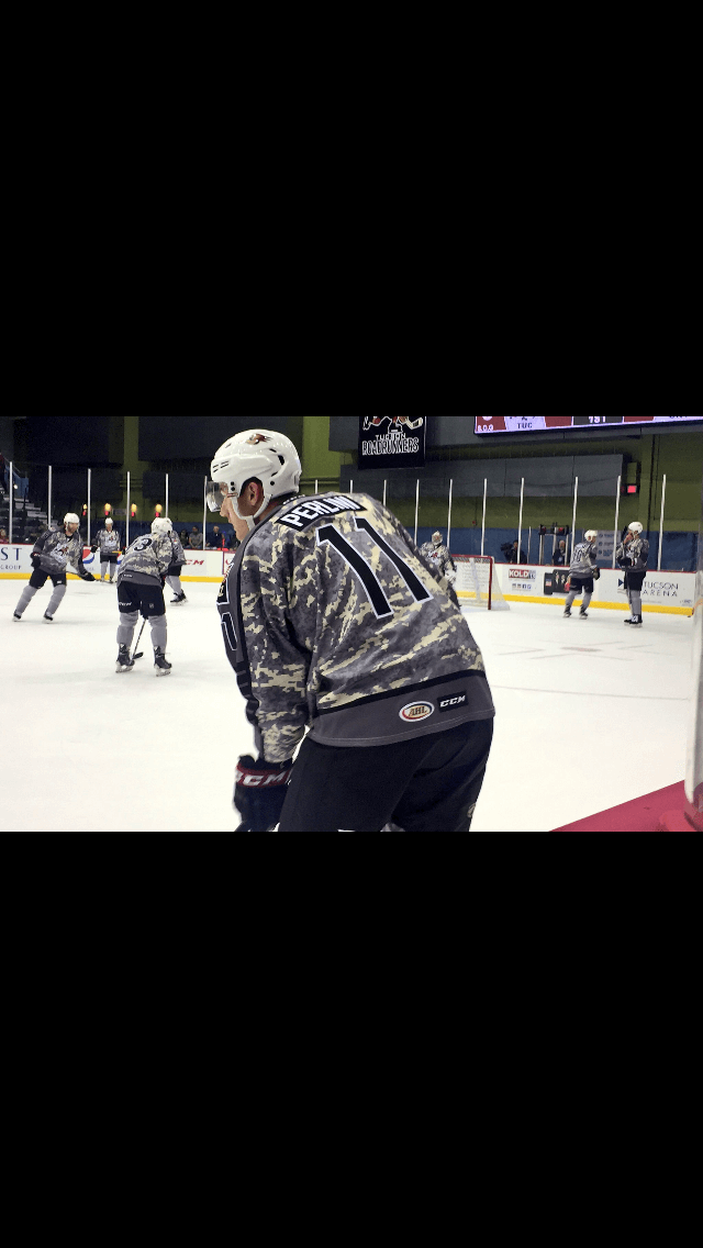 Figure 23 I&rsquo;m in Tucson with the Roadrunners.