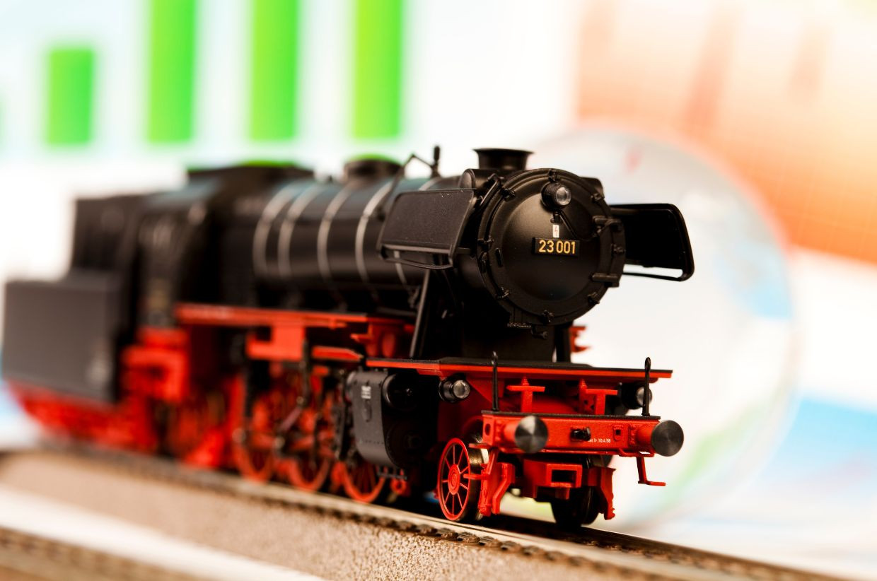 The Difference Between a Train and a Locomotive