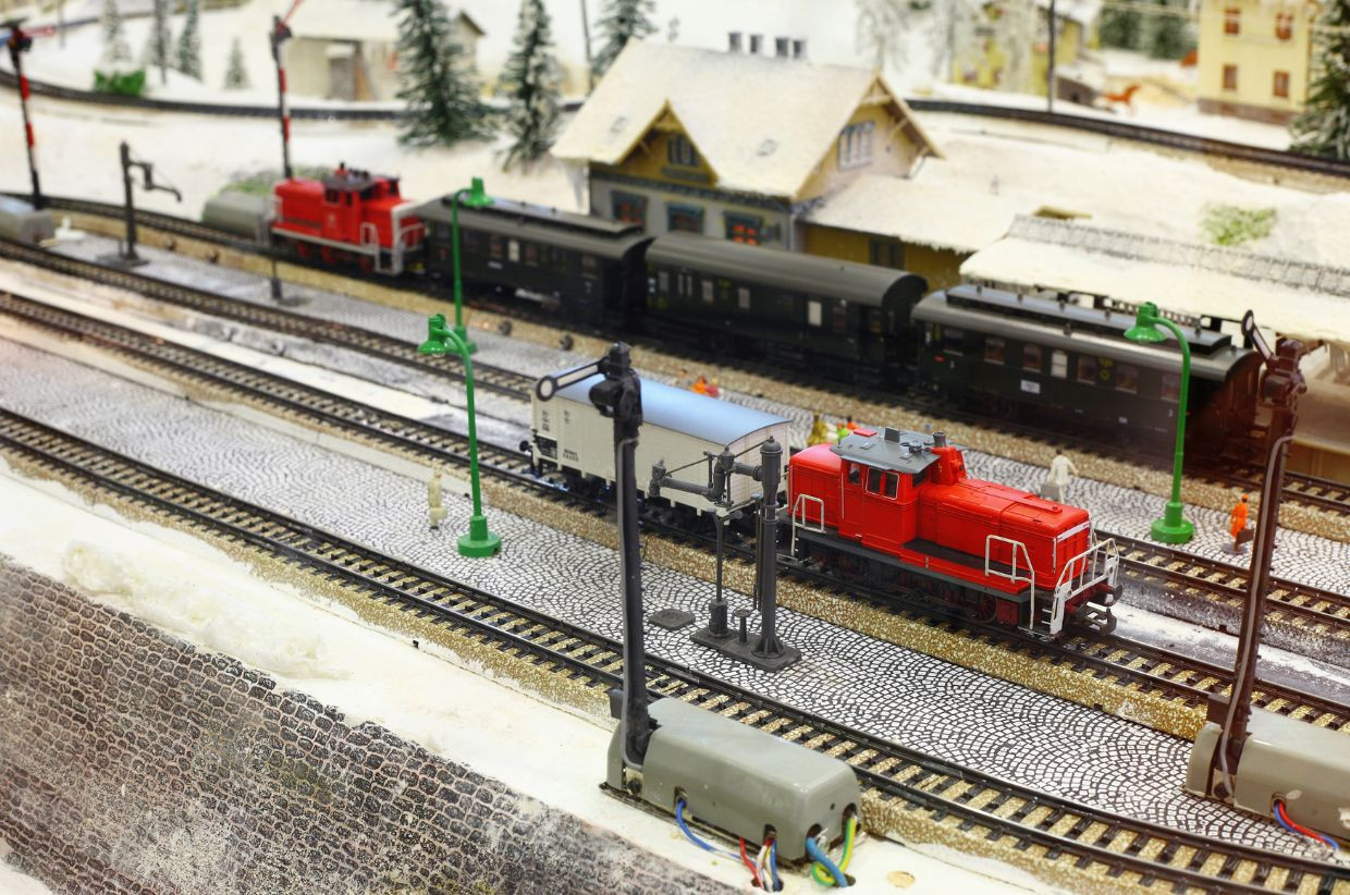 mini train layouts