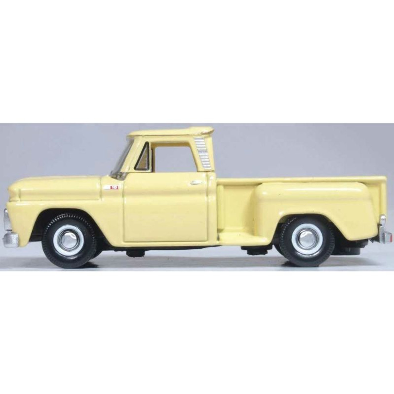 Oxford Diecast 87CP65007 - 1965 Chevrolet Stepside Pickup - Assembled --  Yellow - HO Scale Kit