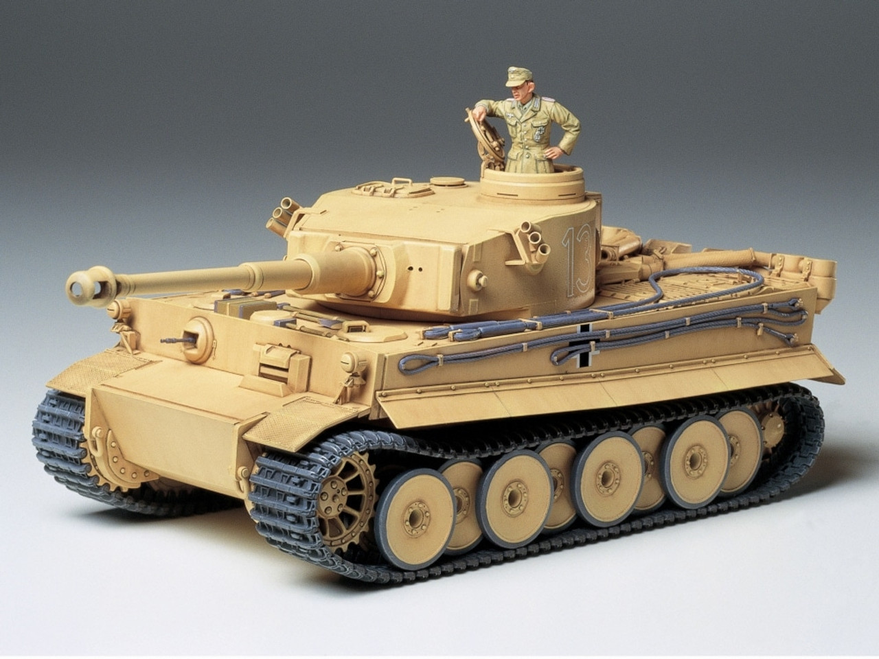 Tamiya 35227 - German Tiger I Initial Prod. Germany - 1:35 Scale Kit