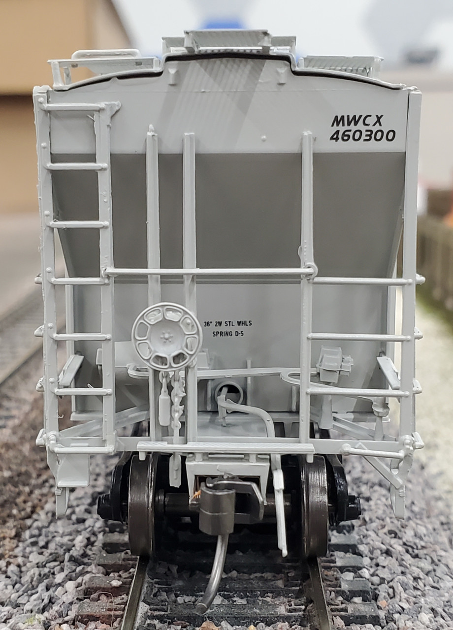 MMRR EXCLUSIVE: InterMountain 23212-03 - 4750 CU FT 3-Bay Rib-Sided Hopper  Midwest Railcar (MWCX) 460300 - HO Scale