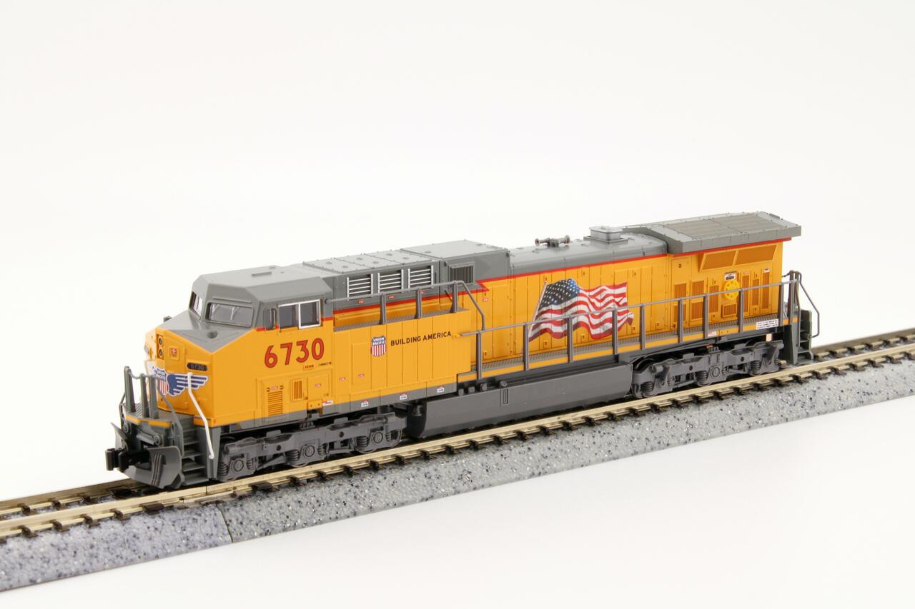 Kato 176-7040 - GE AC4400CW DC Silent Union Pacific (UP) 6730 - N 