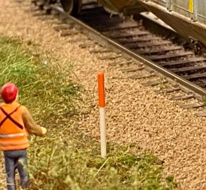 MACRail 211 - Utility Maker Posts (12 Pack) - HO Scale - Midwest Model ...