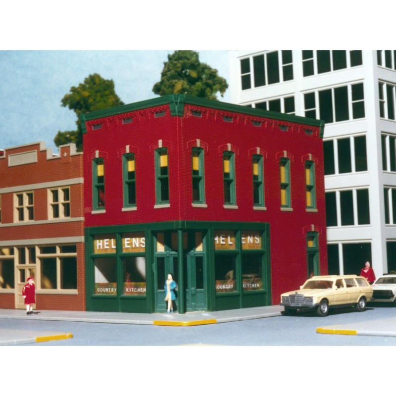 Smalltown USA 699-6012 - Helens Country Kitchen - HO Scale Kit ...