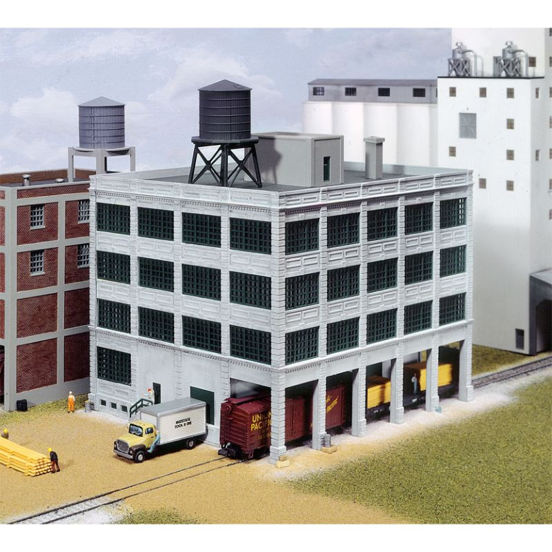 Walthers Cornerstone Feuerwehr Hauptquartier - Modelleisenbahn Gebäude 23,5cm