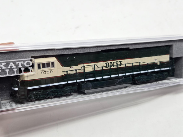 Pre-Owned: Kato EMD SD70MAC (DC Silent) BNSF 9779 - N Scale