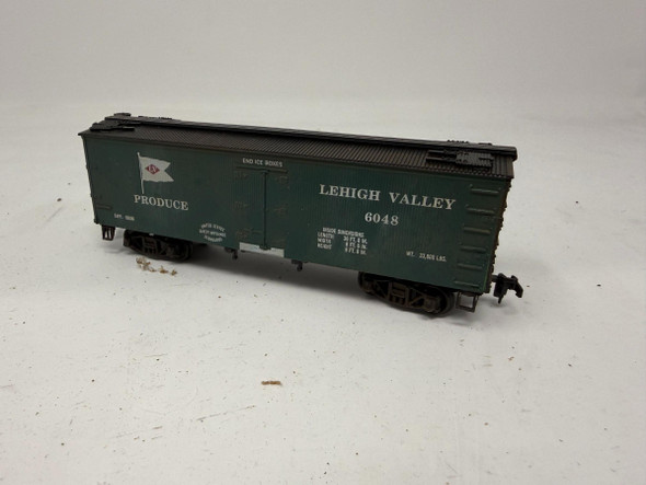 Pre-Owned: Roundhouse Beer Car Lehigh Valley (LV)  - HO Scale