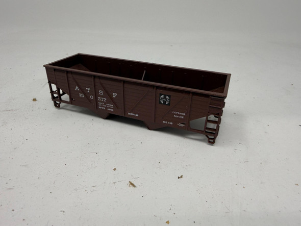 Pre-Owned: Athearn 2-Bay Hopper (no trucks) Atchison, Topeka and Santa Fe (ATSF)  - HO Scale