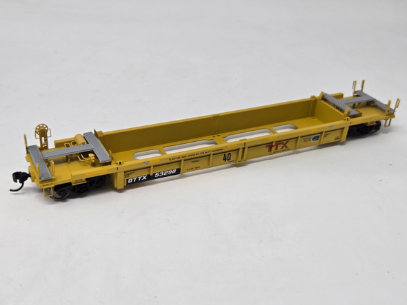 Pre-Owned: Walthers Mainline Thrall Rebuilt 40' Well Car TTX (DTTX) 53298 - HO Scale