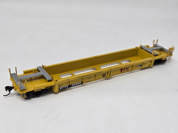 Pre-Owned: Walthers Mainline Thrall Rebuilt 40' Well Car TTX (DTTX) 55585 - HO Scale