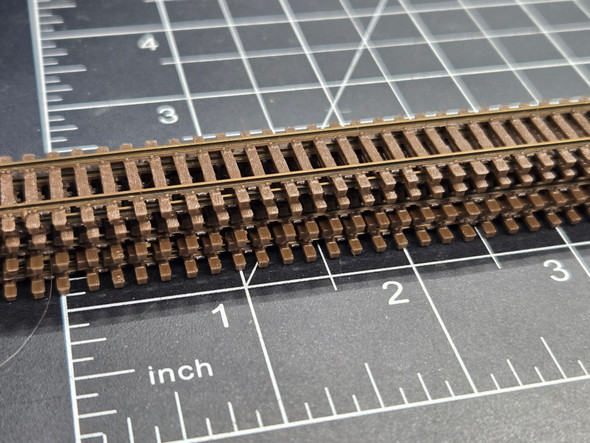 Micro Engineering 12-126 - Weathered Flex-Trak Code 40  - N Scale