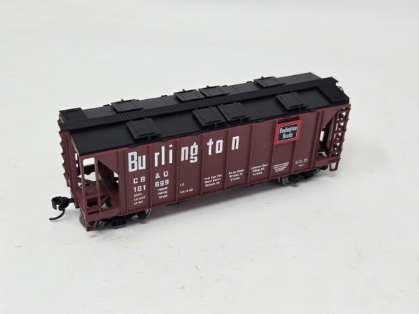 Pre-Owned: Bowser 70 Ton Covered Hopper Chicago, Burlington & Quincy (CB&Q) 181699 - HO Scale