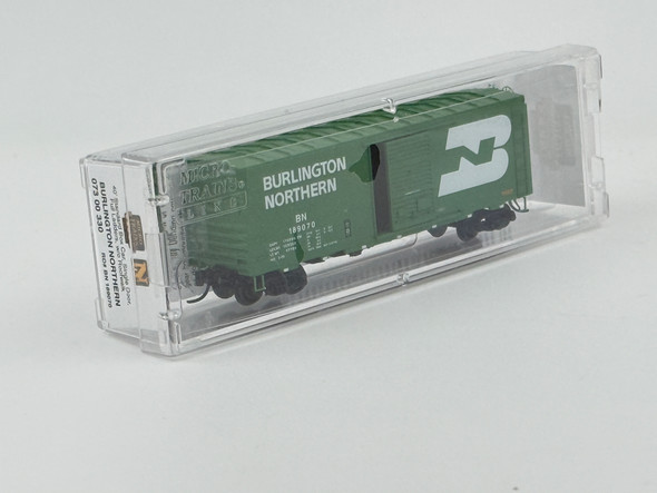 Pre-Owned: Micro-Trains 40’ Standard  Box Car, Single Door, Full Ladders, w/o Roofwalk Burlington Northern 189070 - N Scale