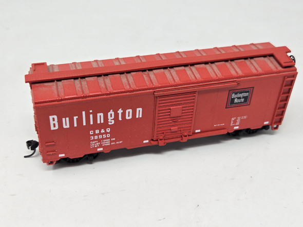 Pre-Owned: Bachmann 40' Boxcar Chicago, Burlington & Quincy (CB&Q) 38950 - HO Scale