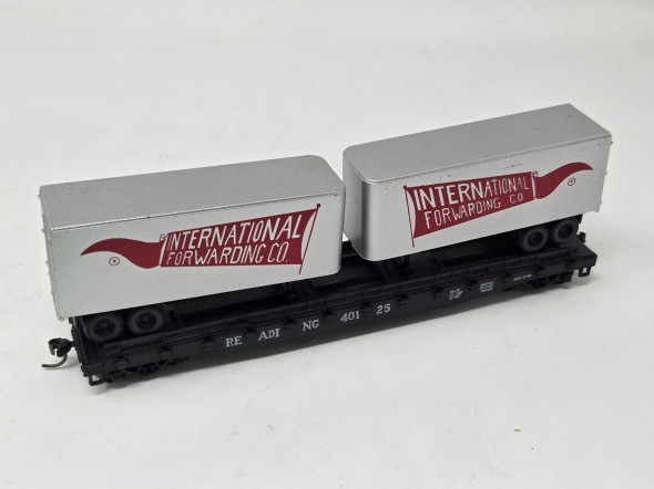 Pre-Owned:  Flat Car 2 Piggybacks Reading 40125 - HO Scale