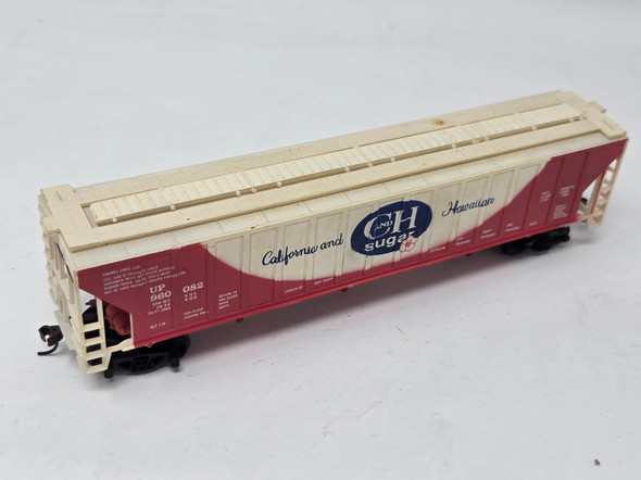 Pre-Owned: Tyco Covered Hopper C and H 960082 - HO Scale