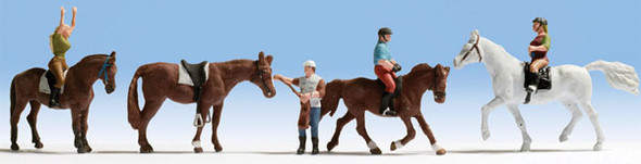 Noch 36630 - Equestrians -- 4 People & 4 Horses  - N Scale