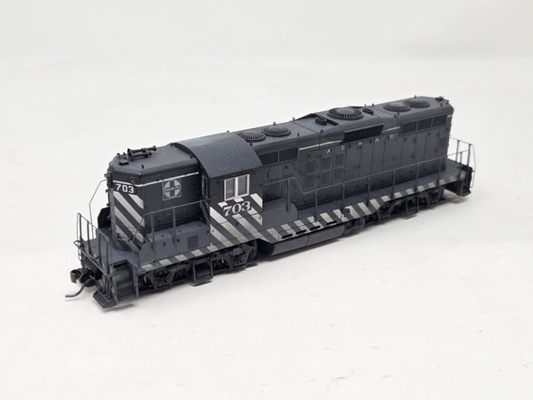 Pre-Owned: Proto2000 EMD GP9 (weathered) (DCC without Sound) Atchison, Topeka and Santa Fe (ATSF) 703 'Zebra Stripes' - HO Scale