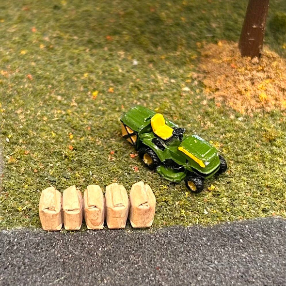 Jackson Railcar N62063 - Lawn mowers and lawn waste bags  - N Scale
