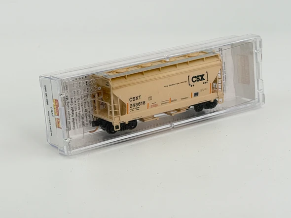 Pre-Owned: Micro-Trains 2 Bay Covered Hopper CSXT 246618 - N Scale