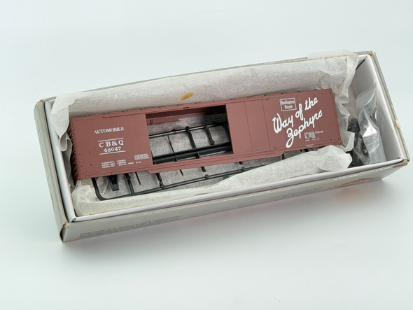 Pre-Owned: Proto 2000 50' Auto Box Car kit Chicago Burlington and Quincy 48047 - HO Scale