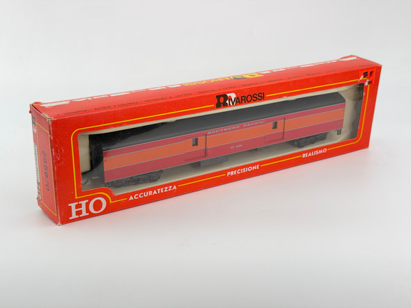 Pre-Owned: Rivarossi SP Daylight Colors Baggage Car Southern Pacific 8608 - HO Scale