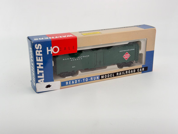 Pre-Owned: Walthers 50’ REA Express Reefer (Hunter Green),NIB Railway Express Agency No Number - HO Scale