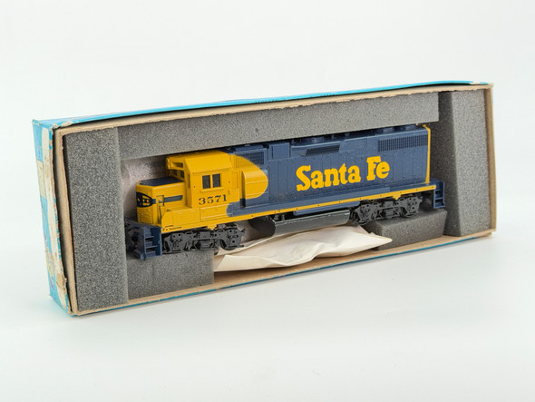 Pre-Owned: Athearn GP38-2 Dummy Santa Fe 3571 - HO Scale