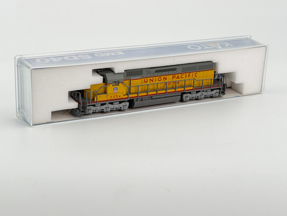 Pre-Owned: Kato SD40, Kadee Couplers both ends Union Pacific 3054 - N Scale