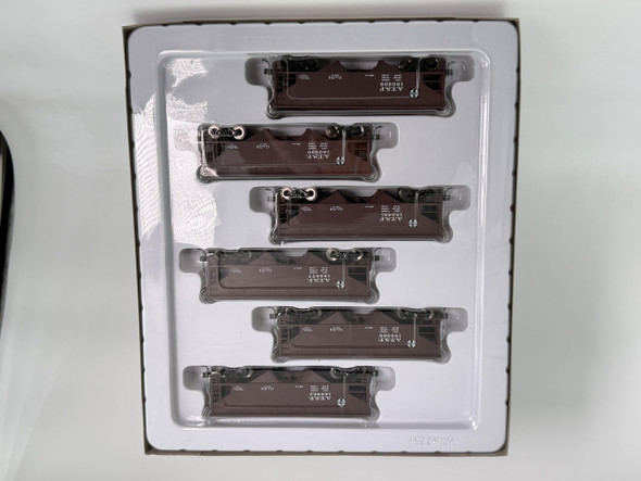 Pre-Owned: Walthers Mainline 36’ 2-bay Offset Hopper, 6 pack Santa Fe  - HO Scale