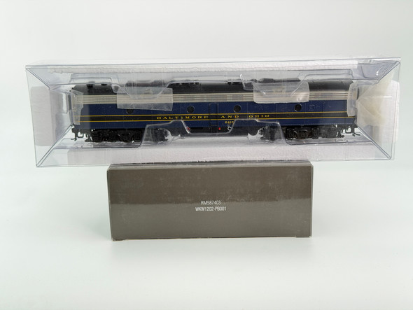Pre-Owned: Walthers-Proto 2000 EMD E9B Locomotive, DC, DCC ready, NIB Baltimore and Ohio 2415 - HO Scale