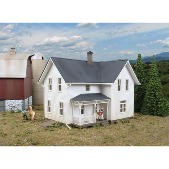 Walthers Cornerstone 933-3333 - Rural Lancaster Farm house   - HO Scale