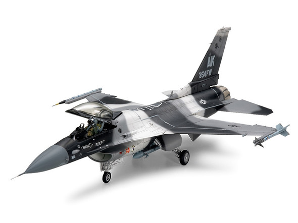 Tamiya 61106 - F-16C/N "Aggressor/Adversary" United States  - 1:48 Scale Kit