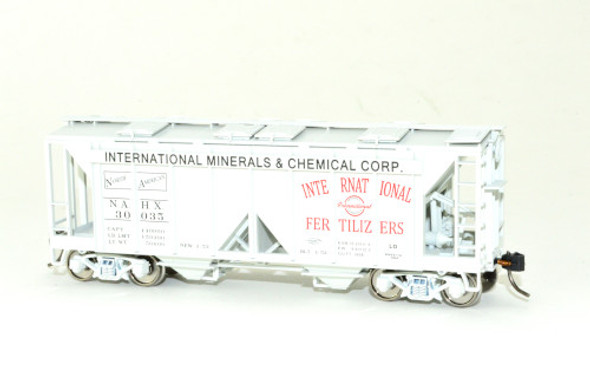 Bowser 43268 - 70 Ton 2-Bay Covered Hopper International Min. & Chem. Corp NAHX 30035 - HO Scale
