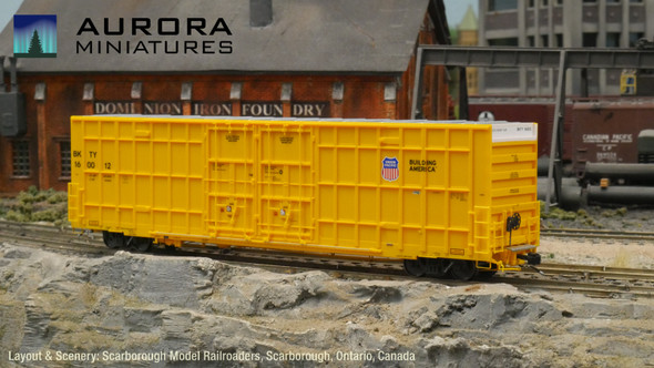 Aurora Miniatures 306025 - 7550 cf 60' Plate F Boxcar Union Pacific (BKTY) 160001 - HO Scale