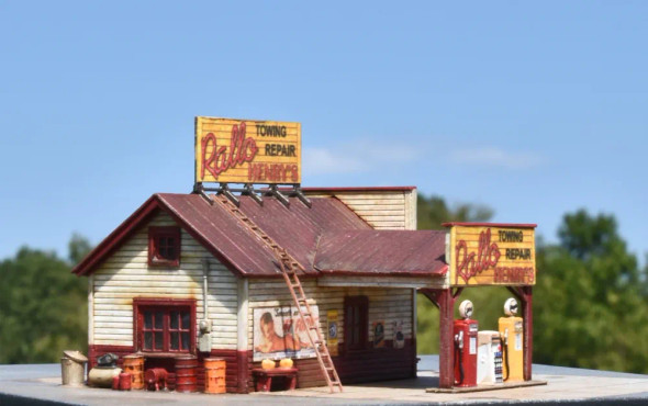 Showcase Miniatures 1106 - Rallo Henry's on Route 66  - N Scale Kit