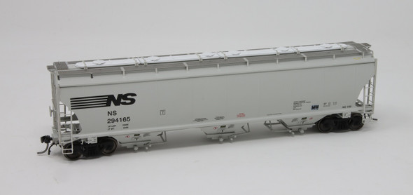 InterMountain 472104-01 - Trinity 5161 Cu. Ft. 3 Bay Covered Hopper Norfolk Southern (NS) 294165 - HO Scale