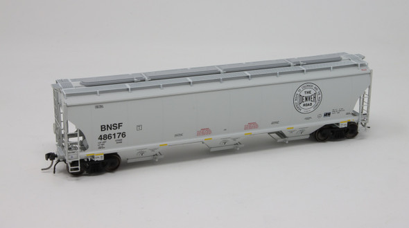 InterMountain 472147-03 - Trinity 5161 Cu. Ft. 3 Bay Covered Hopper BNSF 487379 - FWD Heritage Series - HO Scale