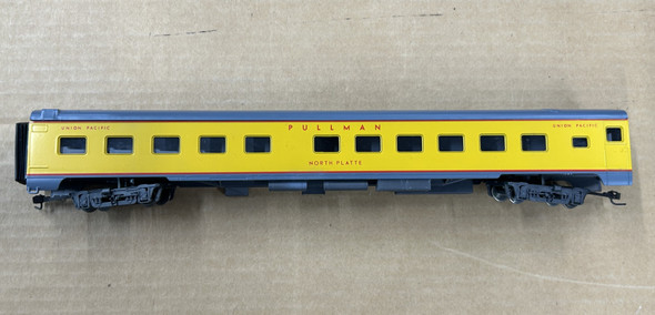 Pre-Owned: Rivarossi Passenger Car Union Pacific (UP) North Platte - HO Scale
