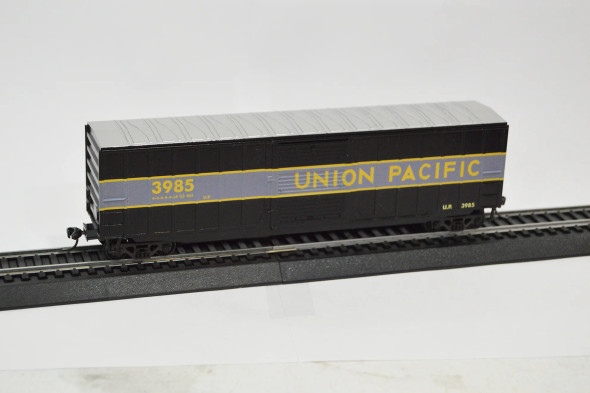 Value Trains USA HO10072 - ACF 50'6" Boxcar Challenger 3985 Commemorative Scheme Union Pacific (UP) 3985 - HO Scale