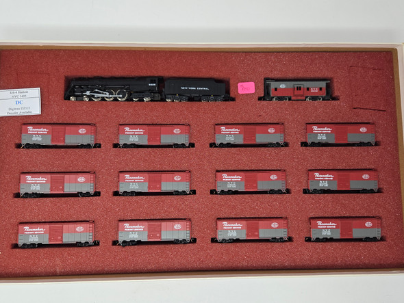 Pre-Owned: Con-Cor 4-6-4 j3a Hudson W tender + 12 boxcar set plus Caboose DC Silent New York Central (NYC)  - N Scale