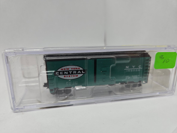 Pre-Owned: InterMountain Box 40' Single Door New York Central NYC 159028 - N Scale