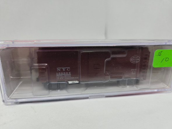 Pre-Owned: InterMountain Box 40' Single Door New York Central NYC 159964 - N Scale